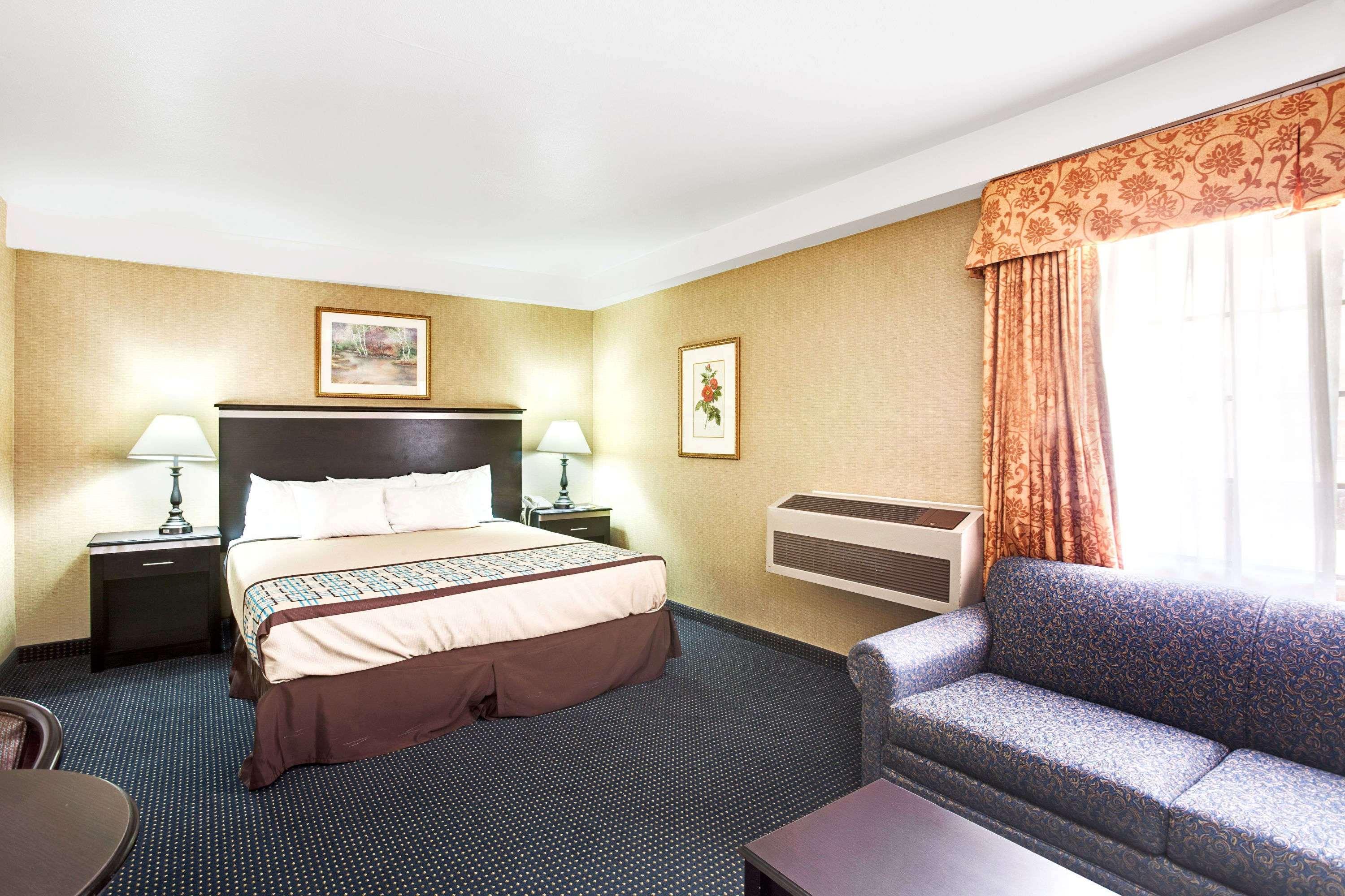 Days Inn & Suites By Wyndham Artesia Exterior foto