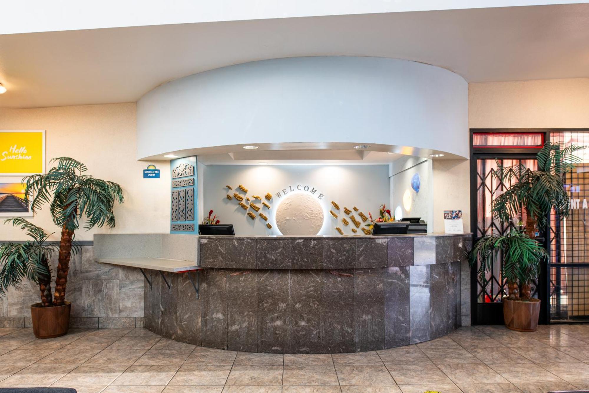 Days Inn & Suites By Wyndham Artesia Exterior foto