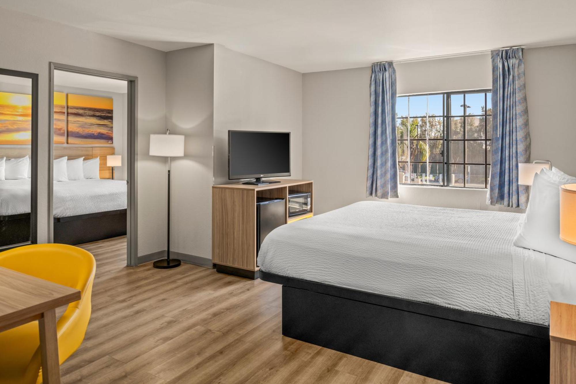 Days Inn & Suites By Wyndham Artesia Exterior foto