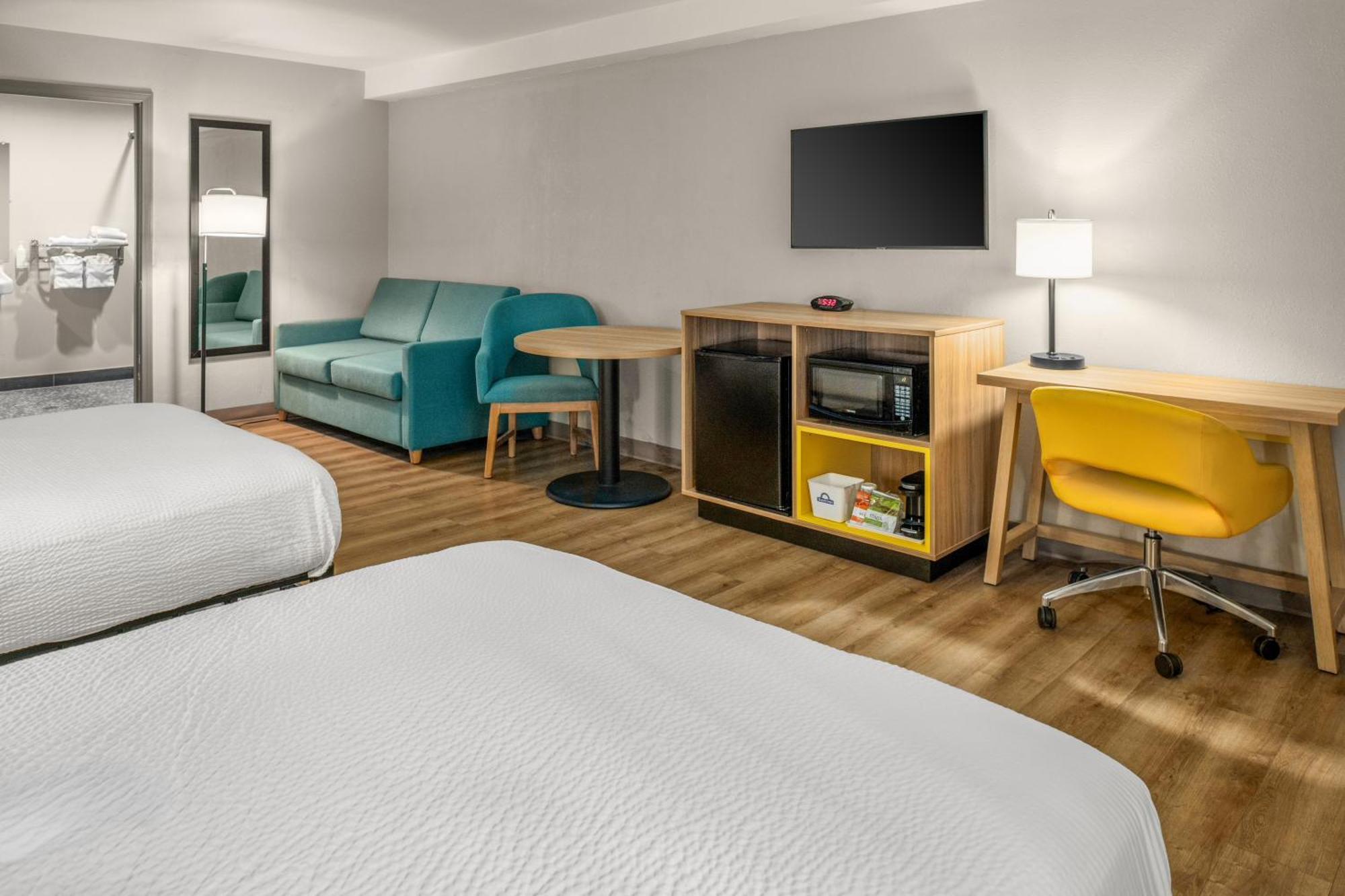Days Inn & Suites By Wyndham Artesia Exterior foto